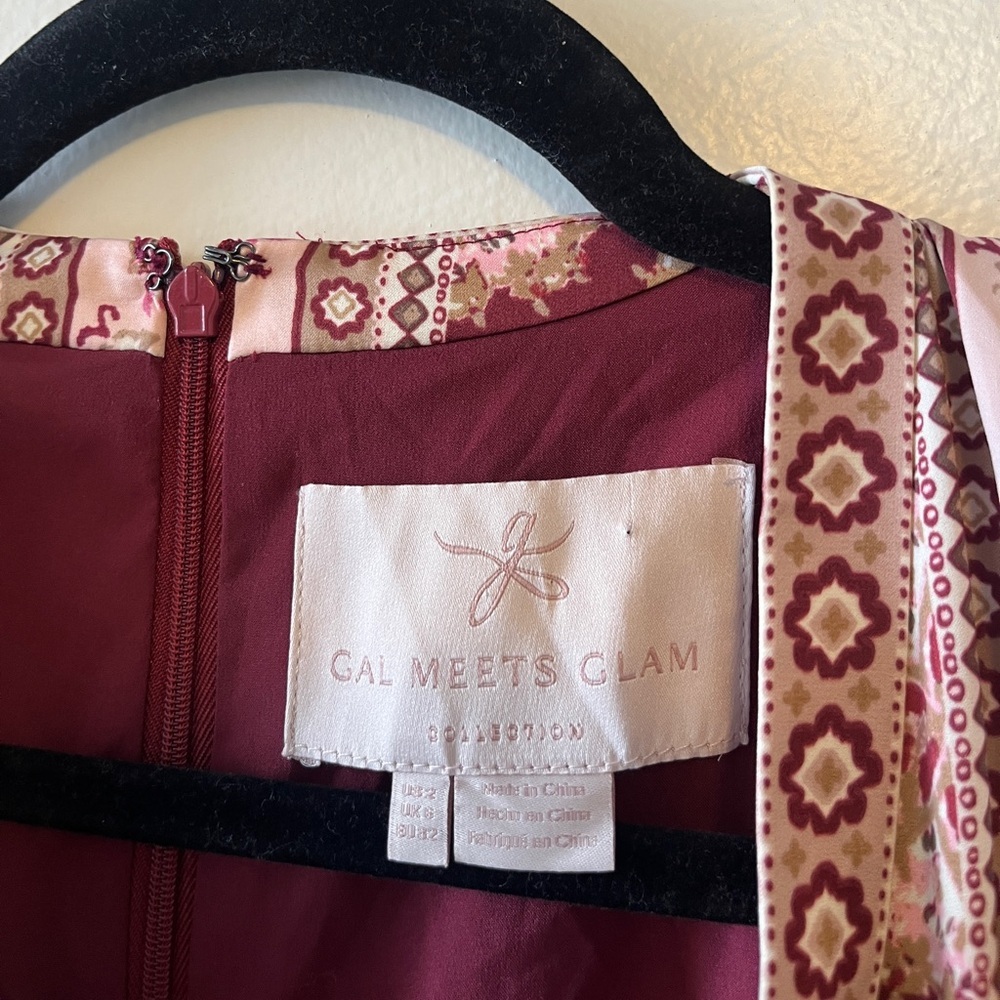 GAL MEETS GLAM COLLECTION Liza Print Charmeuse Midi Dress In Wine Prini Size 2 - Picture 7 of 11